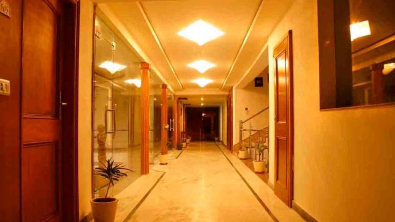 Hotel Padmini Palace Rani Pokhri Ngoại thất bức ảnh