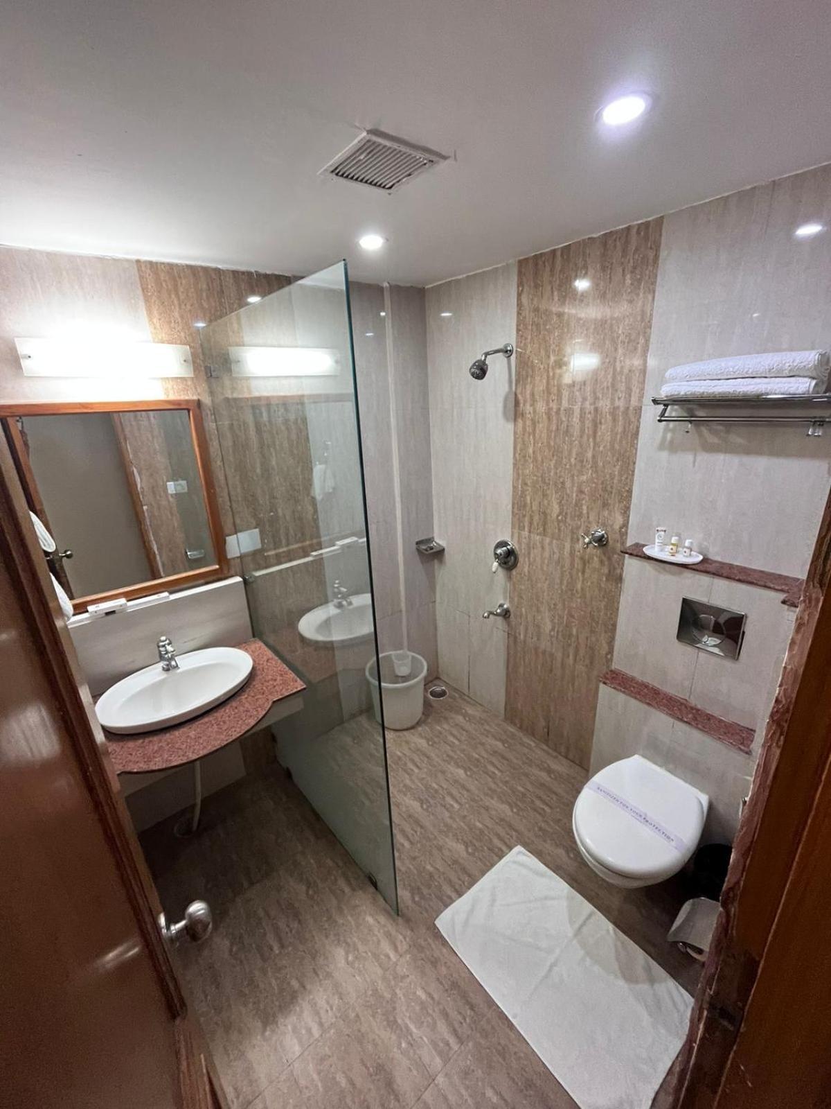 Hotel Padmini Palace Rani Pokhri Ngoại thất bức ảnh