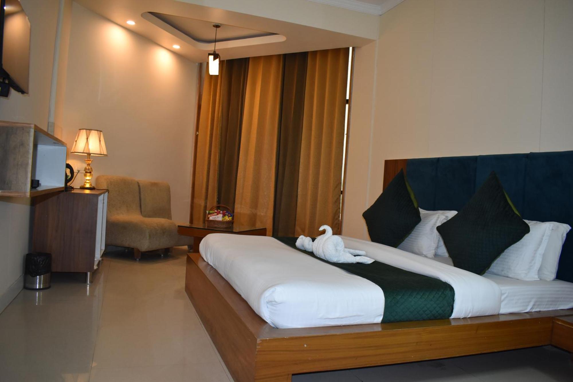 Hotel Padmini Palace Rani Pokhri Ngoại thất bức ảnh