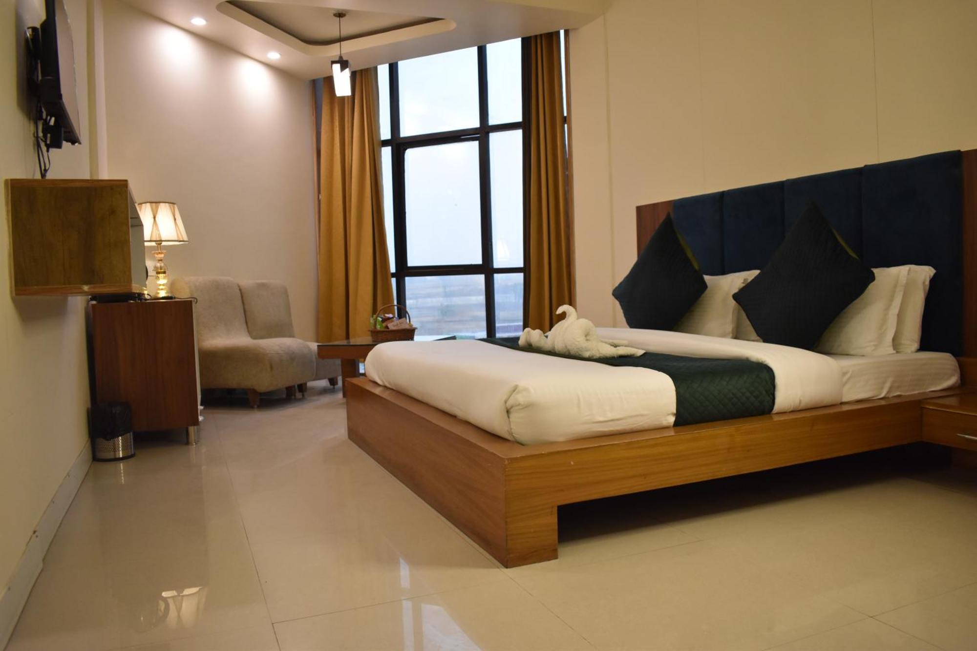 Hotel Padmini Palace Rani Pokhri Ngoại thất bức ảnh