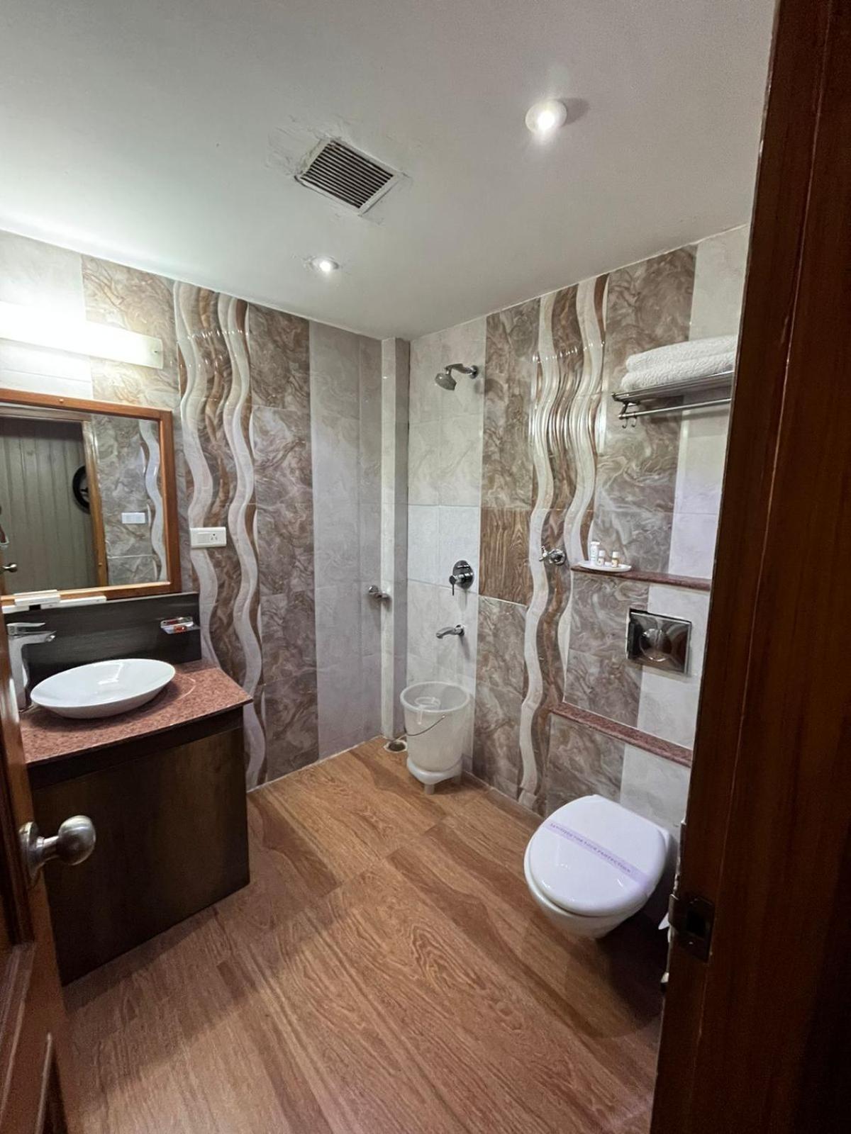 Hotel Padmini Palace Rani Pokhri Ngoại thất bức ảnh