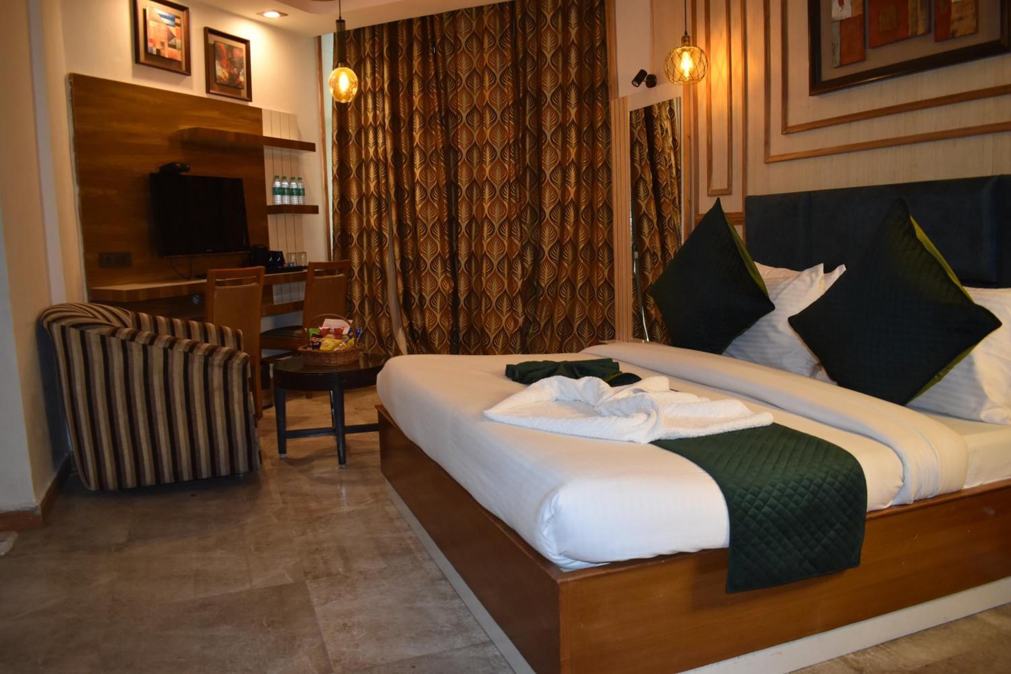 Hotel Padmini Palace Rani Pokhri Ngoại thất bức ảnh