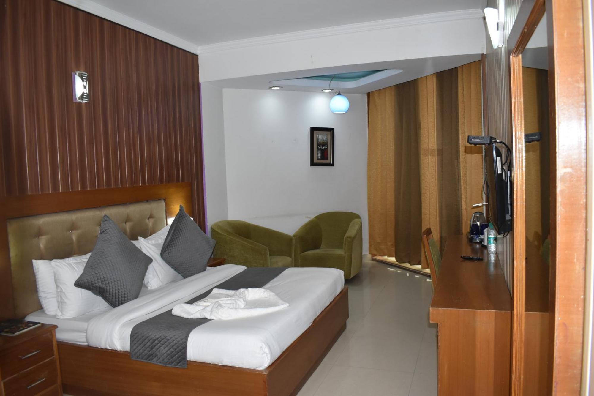 Hotel Padmini Palace Rani Pokhri Ngoại thất bức ảnh
