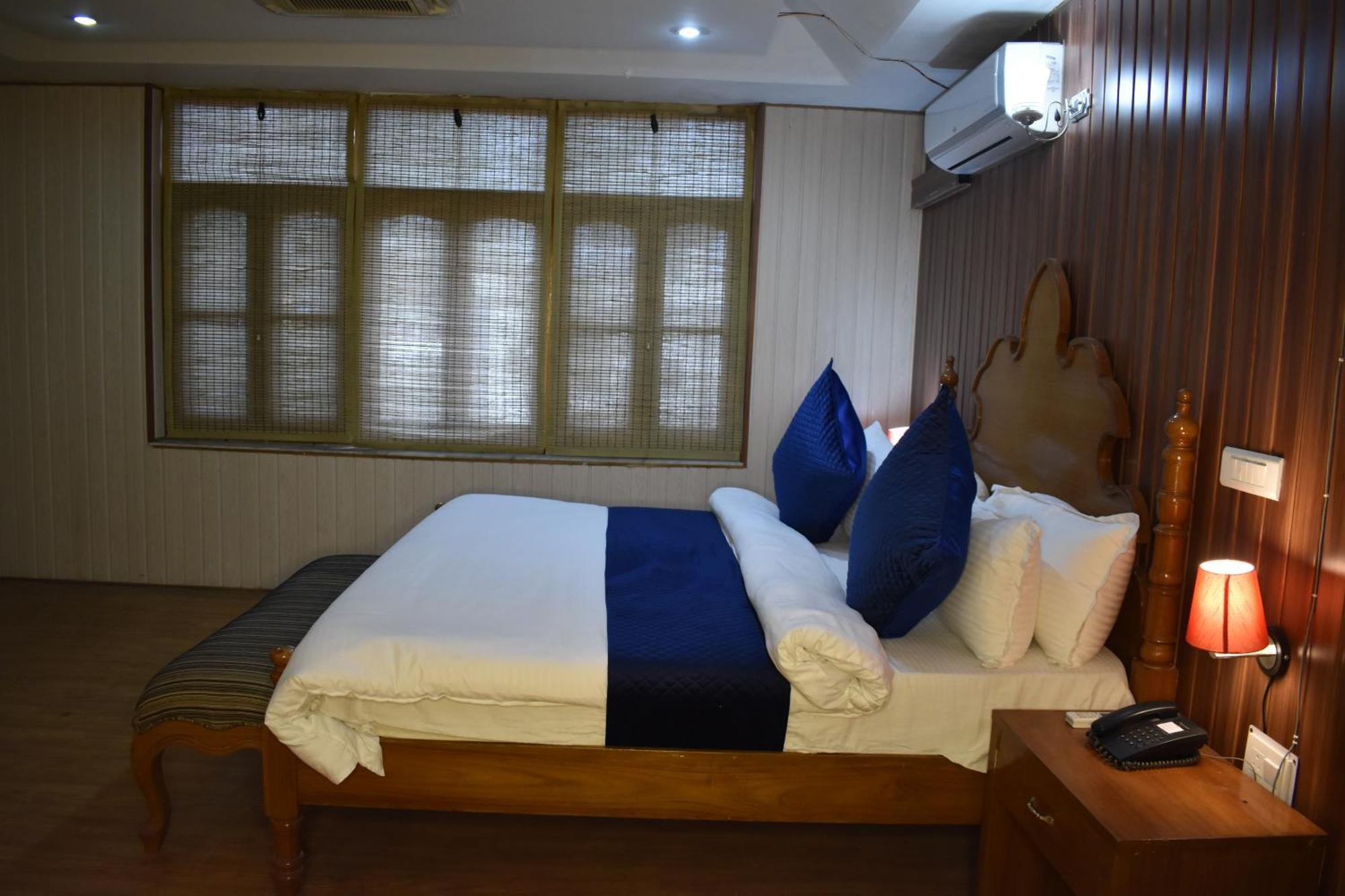 Hotel Padmini Palace Rani Pokhri Ngoại thất bức ảnh