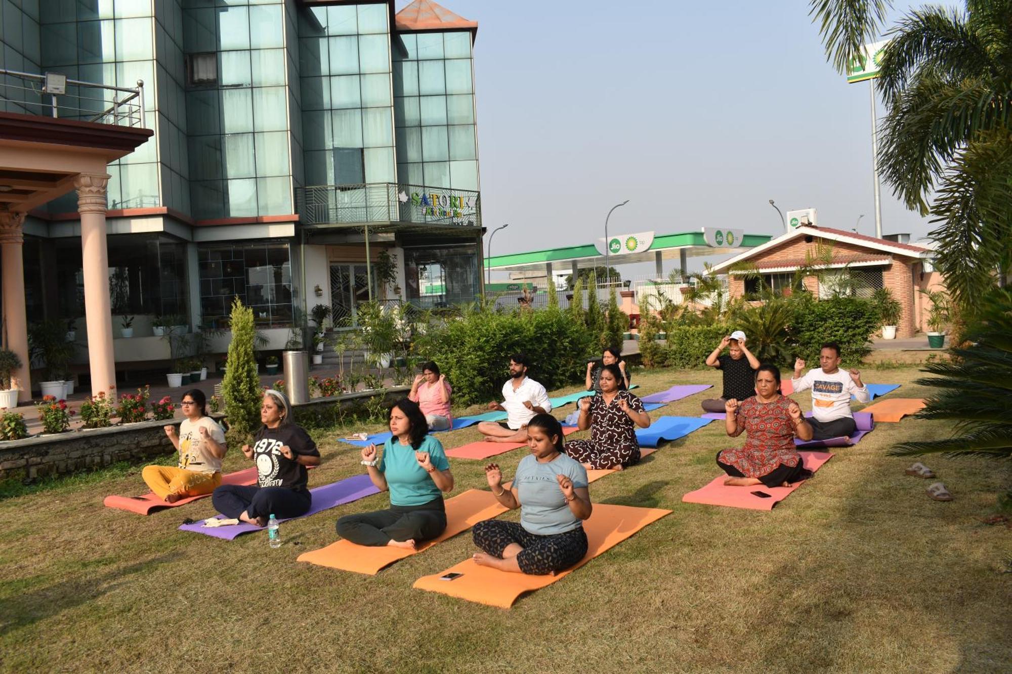 Hotel Padmini Palace Rani Pokhri Ngoại thất bức ảnh