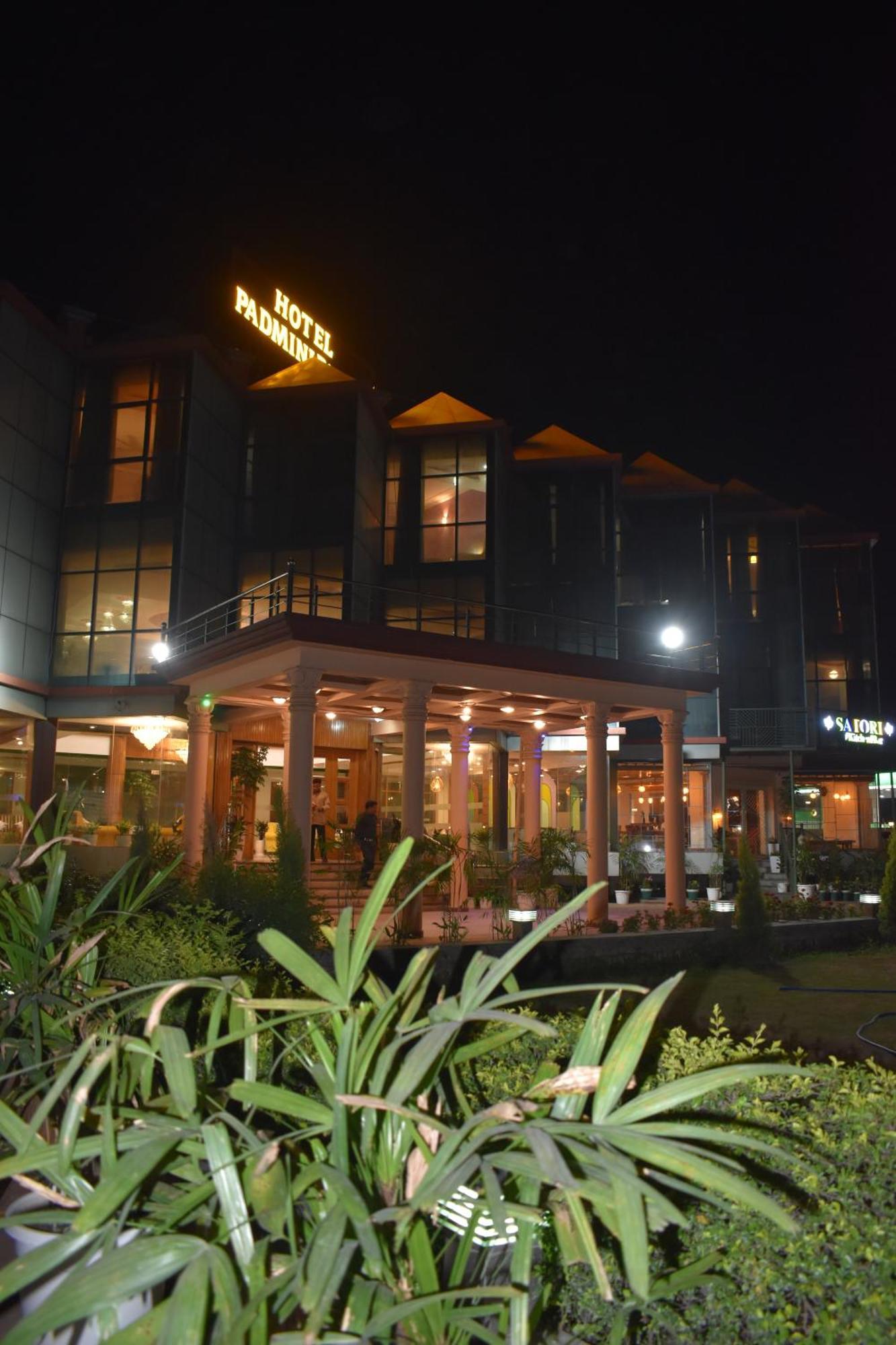 Hotel Padmini Palace Rani Pokhri Ngoại thất bức ảnh