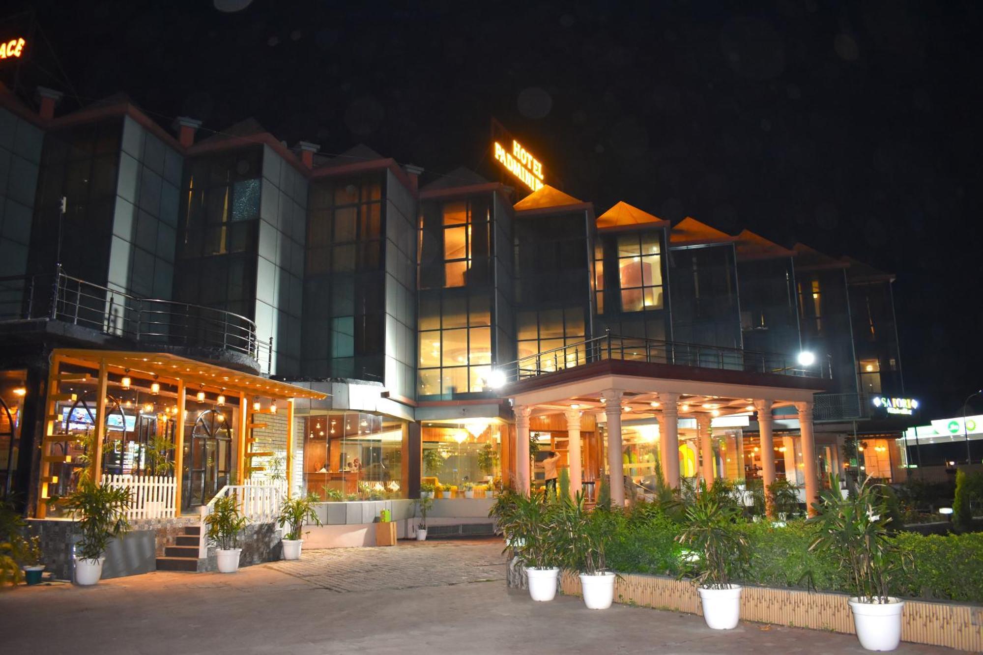 Hotel Padmini Palace Rani Pokhri Ngoại thất bức ảnh