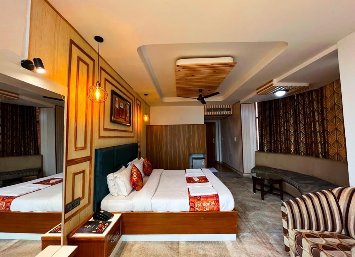 Hotel Padmini Palace Rani Pokhri Ngoại thất bức ảnh