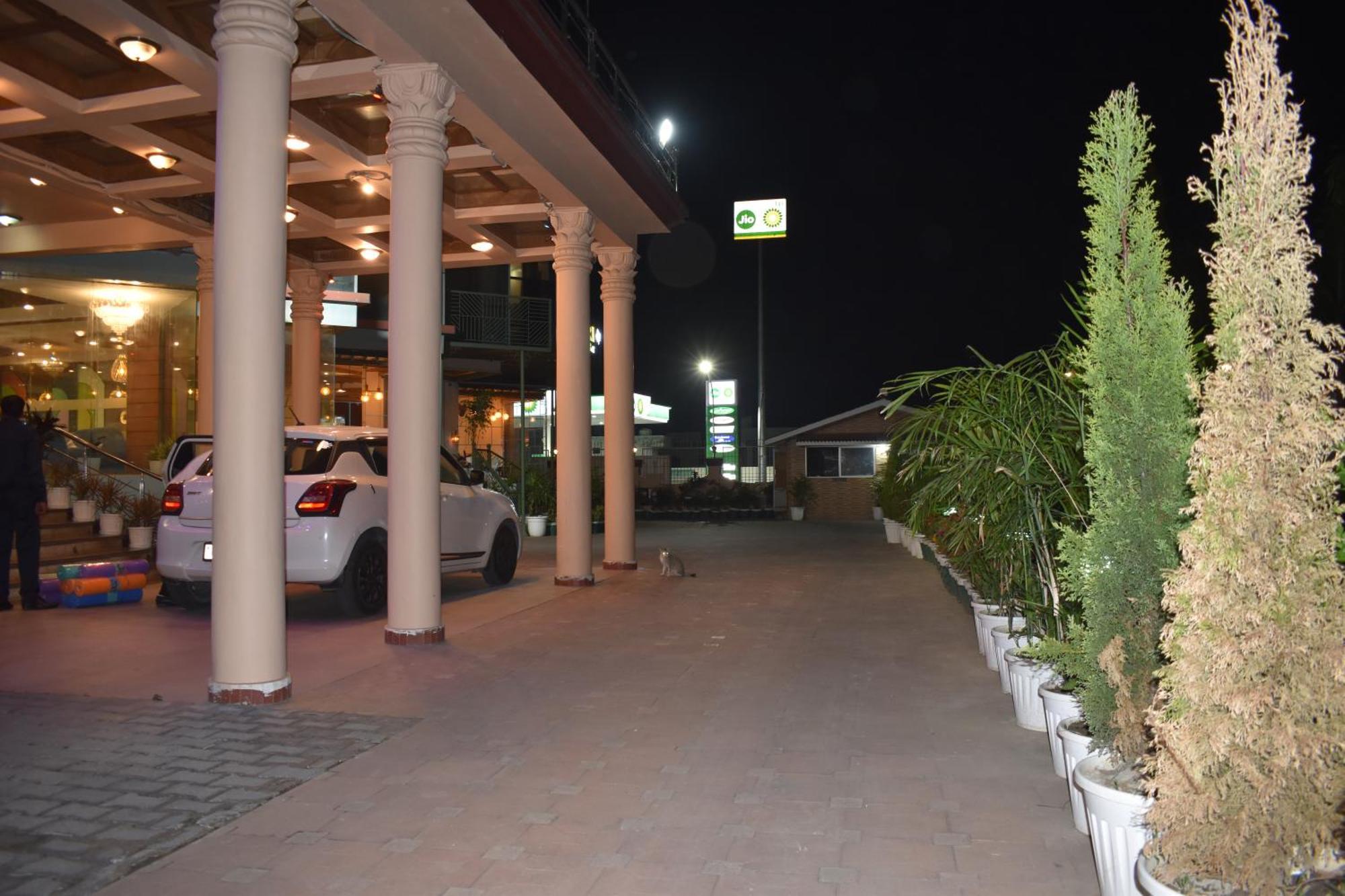 Hotel Padmini Palace Rani Pokhri Ngoại thất bức ảnh